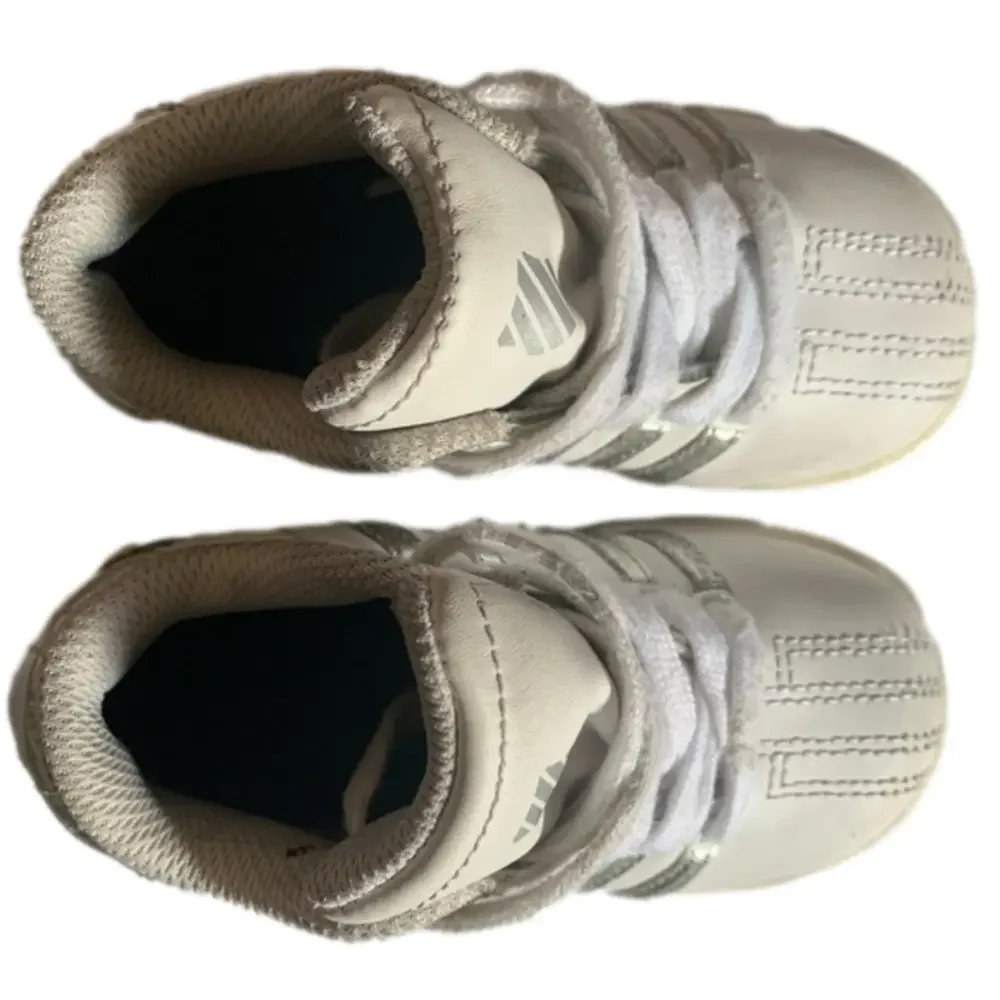 K-Swiss White Shoes Silver Accents Size 6.5